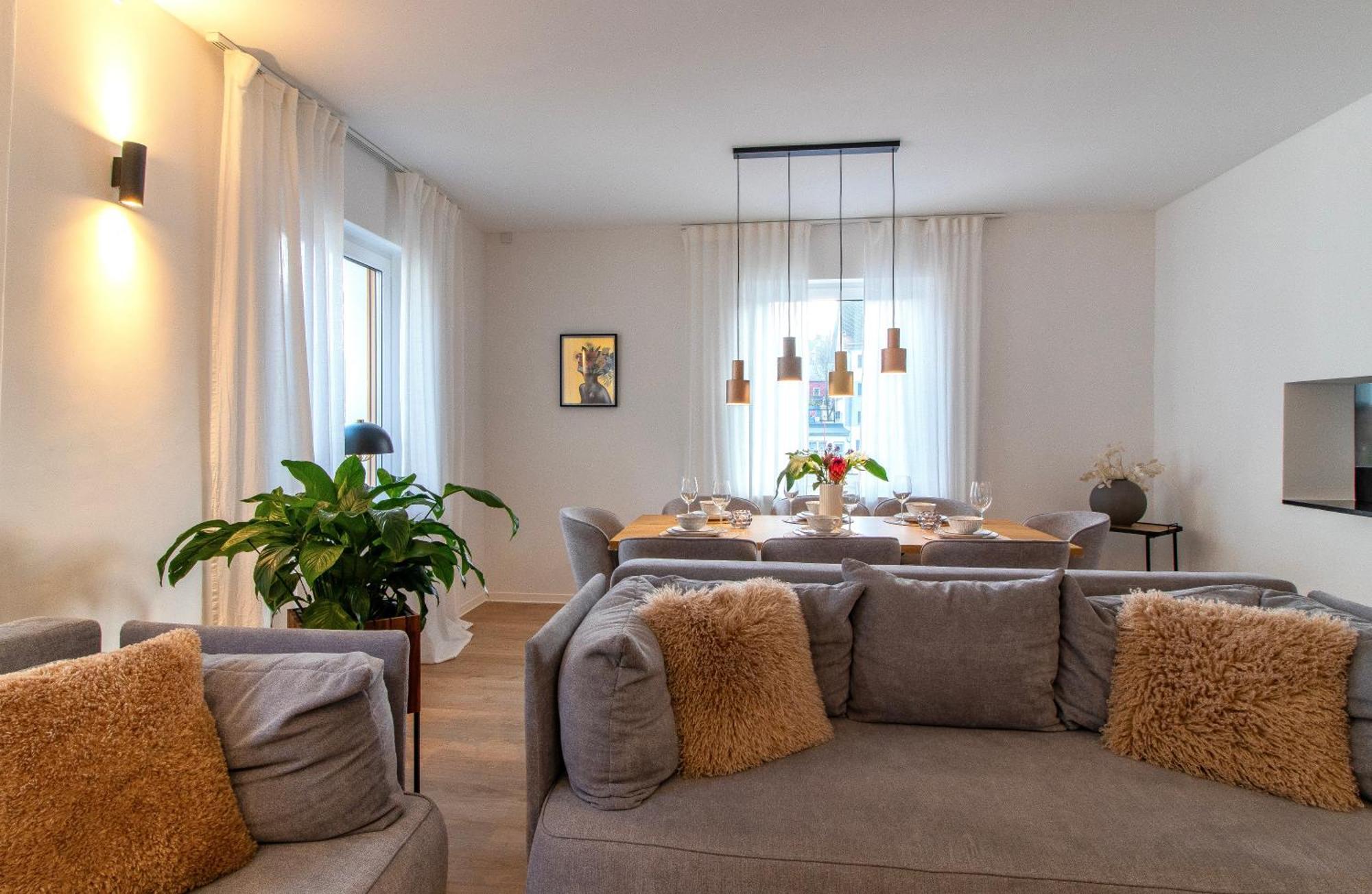 Stilvolles City-Apartment I Netflix I Wlan L Stellplatz I Zentral Schwarzenberg  Exterior photo